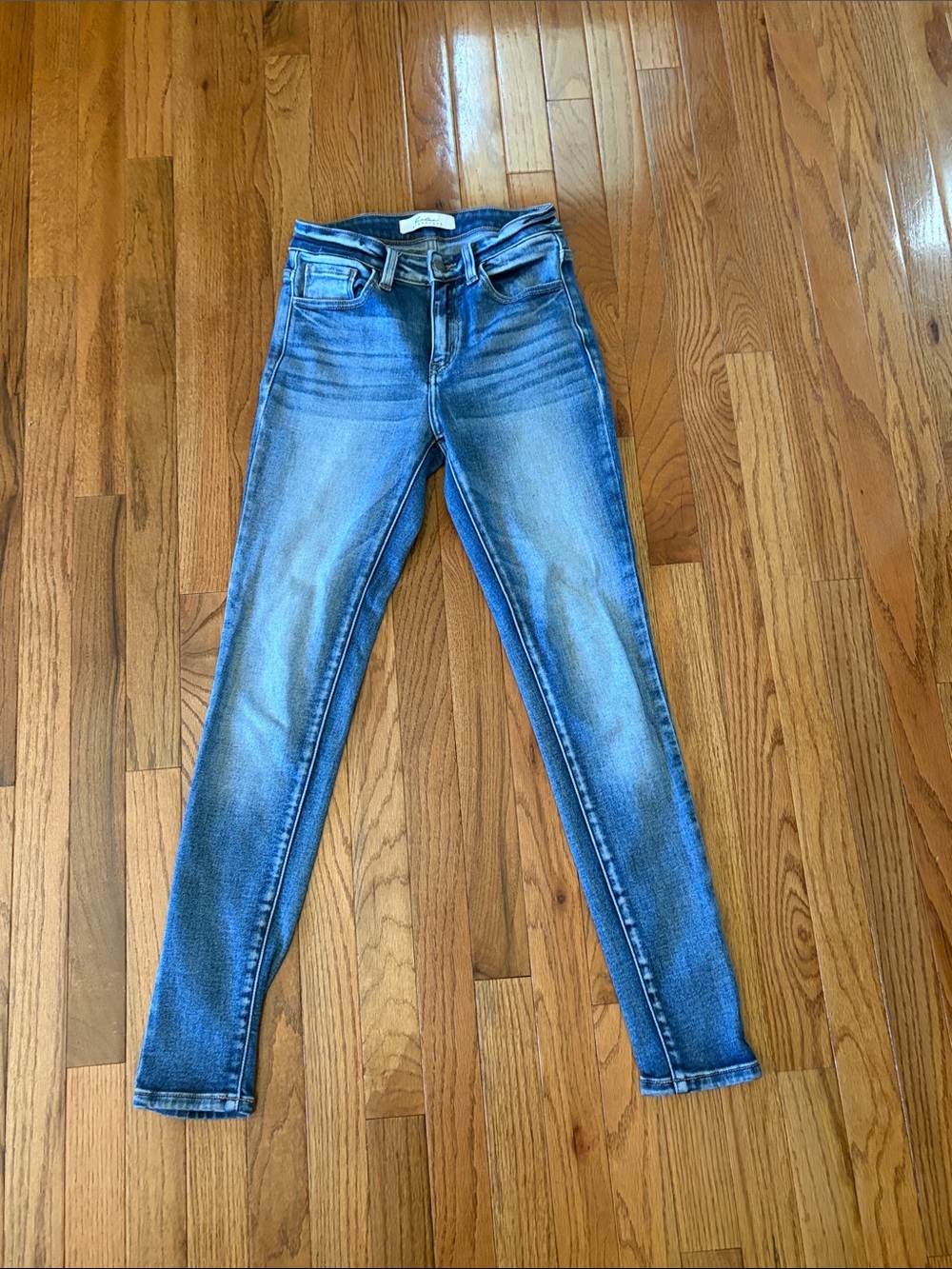 KanCan Women's Light-Mid Blue Skinny Jeans